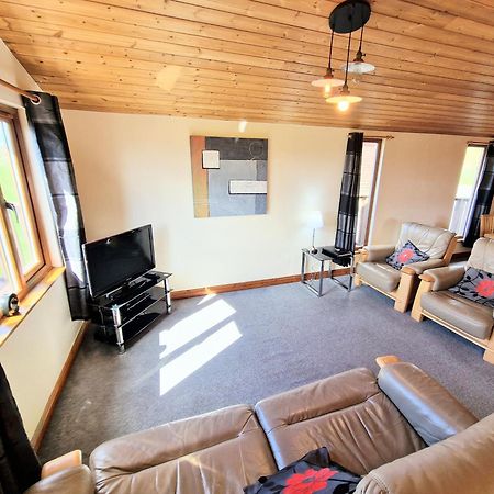 Lomond 4 With Private Hot Tub - Fife - Loch Leven - Lomond Hills Villa Kelty Ngoại thất bức ảnh