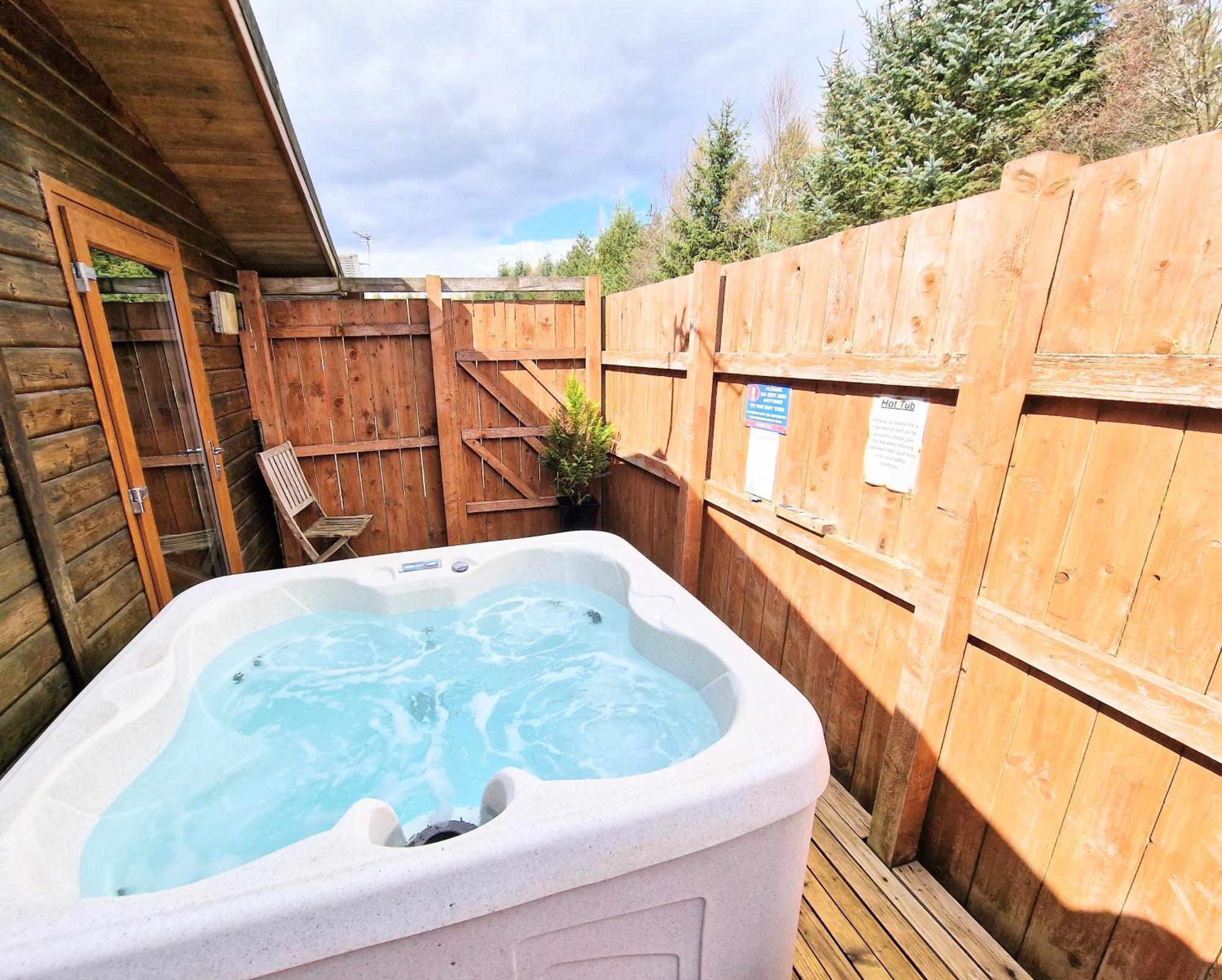 Lomond 4 With Private Hot Tub - Fife - Loch Leven - Lomond Hills Villa Kelty Ngoại thất bức ảnh